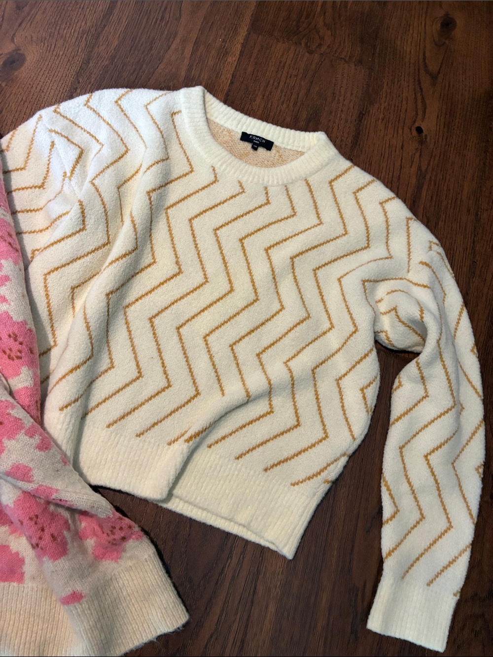 FRNCH Bundle Pink Floral Crewneck Sweater and Cream Chevron - Picture 4 of 5